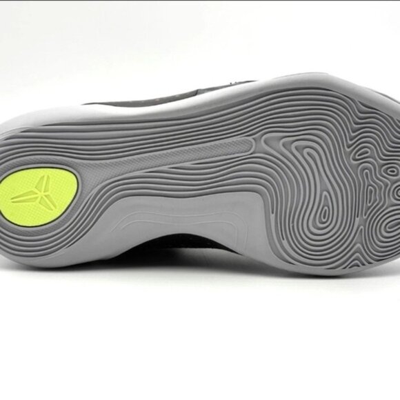 Nike Kobe IX Elite Youth 7Y Black And Metallic Basketball Silver Baseball Shoes - Picture 10 of 11